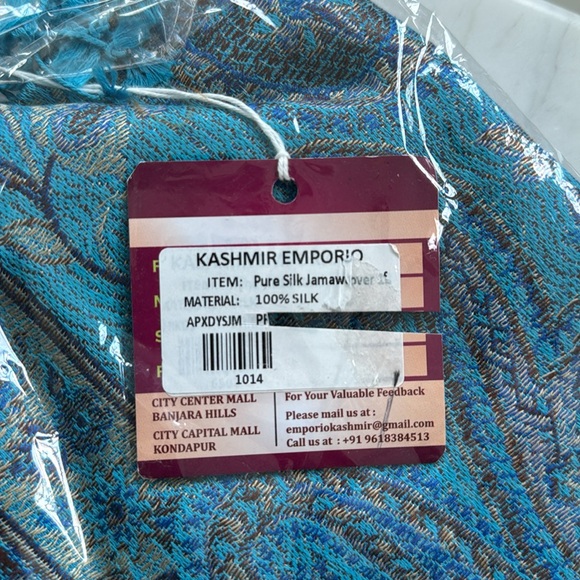 Silk shawl, beautiful blues! Made in India - Picture 2 of 2